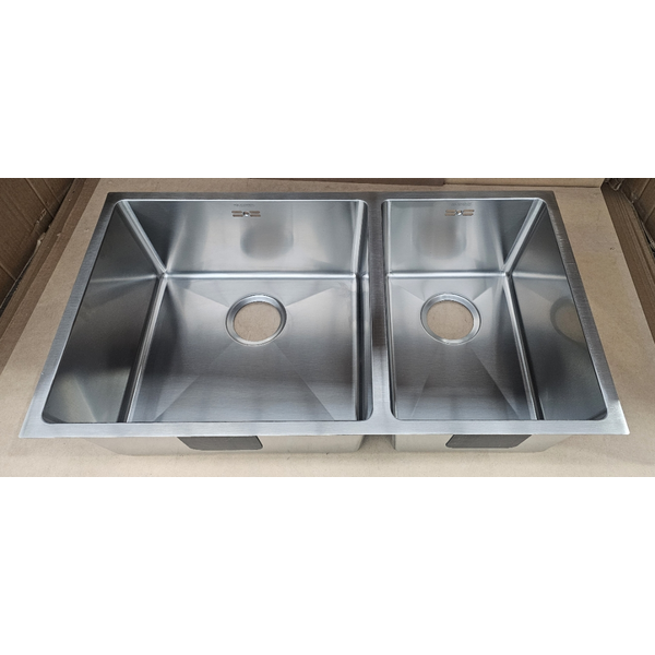 Blanco 1 and 1/2 Bowl Undermount Sink with Overflow QUATR1542IULK5